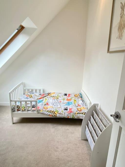 Charming 3/4 Bedroom Semi-Detached Cottage. Carberry Extérieur photo