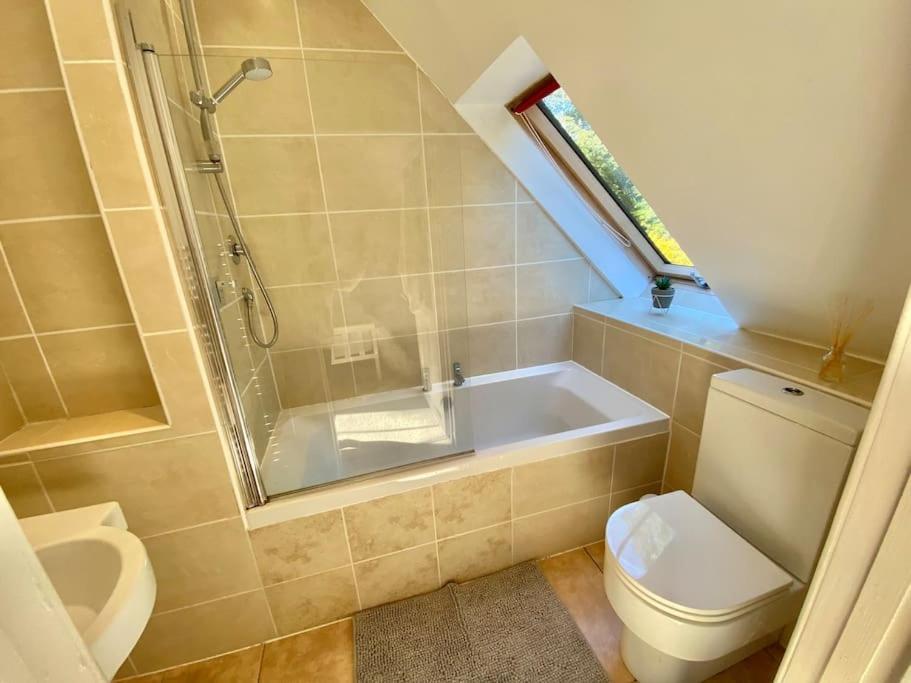 Charming 3/4 Bedroom Semi-Detached Cottage. Carberry Extérieur photo